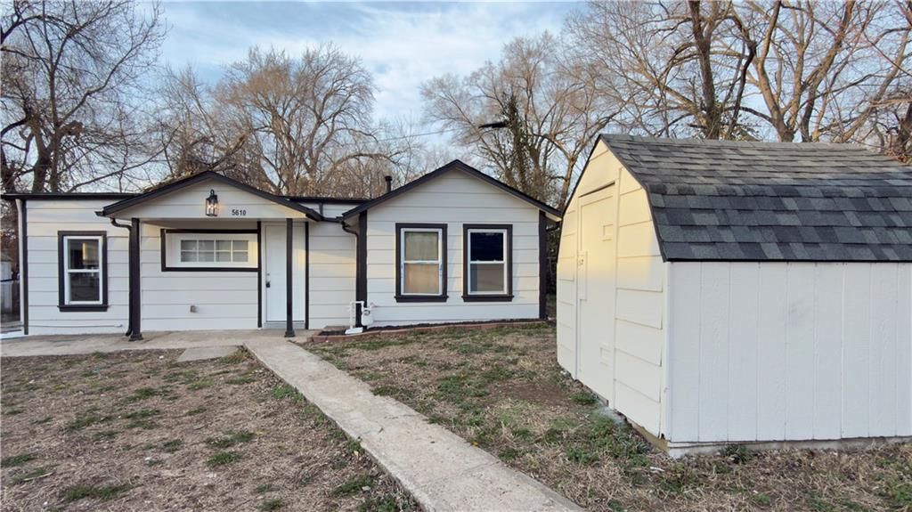 Photo of 5610 Miami Avenue, Kansas City, KS 66106 (MLS # 2608956)