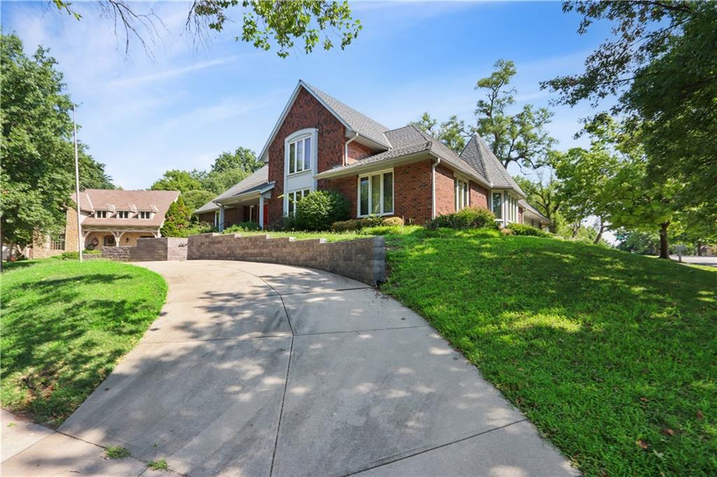 10052 Hemlock Drive