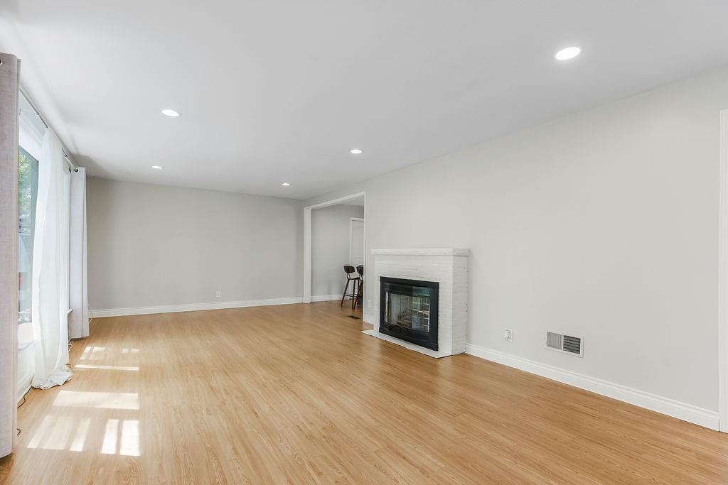 3132 Oakland Avenue