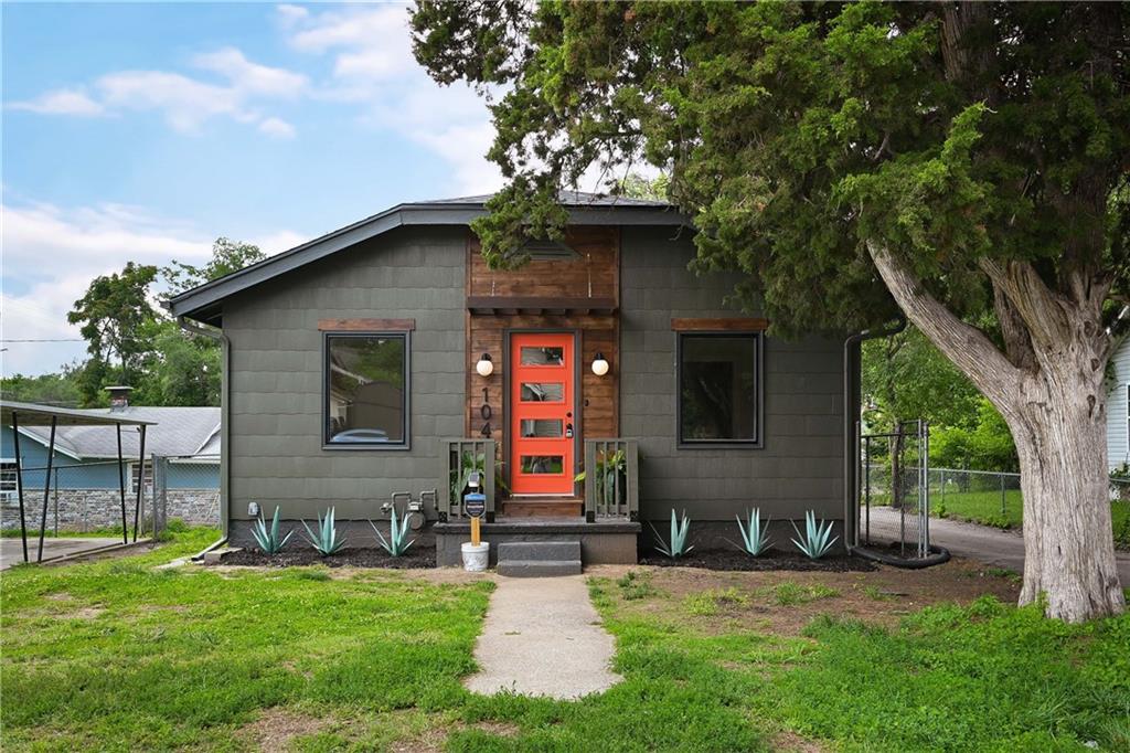 104 N Huttig Avenue