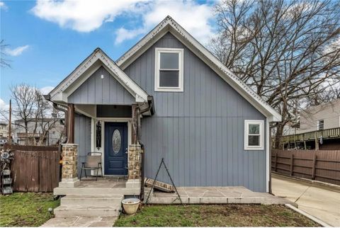 305 N 32nd Street, Kansas City, KS 66102 - #: 2602895