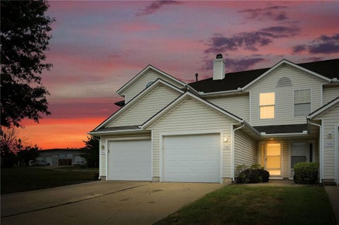 Photo of 702 SE 13TH Street, Lees Summit, MO 64081 (MLS # 2641730)