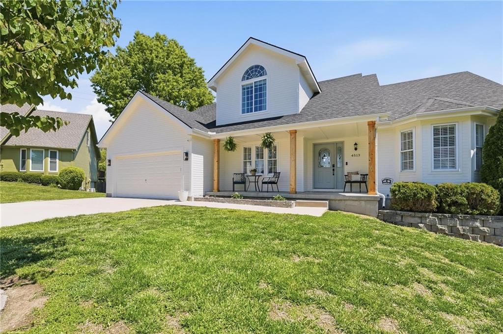 Photo of 4513 Park Ten Court, Leavenworth, KS 66048 (MLS # 2618370)