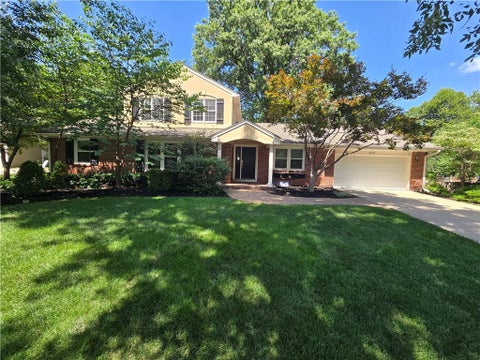 Photo of 9536 Manor Road, Leawood, KS 66206 (MLS # 2632701)
