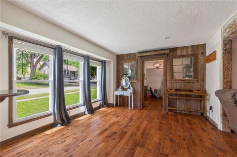 Tiny photo for 1524 Oxford Court, Liberty, MO 64068 (MLS # 2618003)