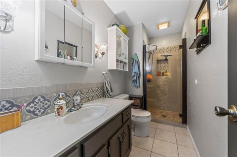 Tiny photo for 1524 Oxford Court, Liberty, MO 64068 (MLS # 2618003)