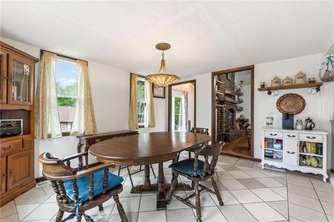 Tiny photo for 1524 Oxford Court, Liberty, MO 64068 (MLS # 2618003)