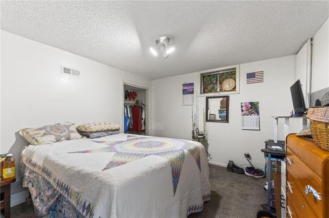 Tiny photo for 1524 Oxford Court, Liberty, MO 64068 (MLS # 2618003)