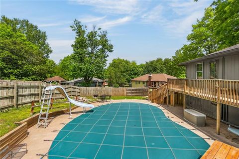 Tiny photo for 1524 Oxford Court, Liberty, MO 64068 (MLS # 2618003)