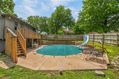 Tiny photo for 1524 Oxford Court, Liberty, MO 64068 (MLS # 2618003)