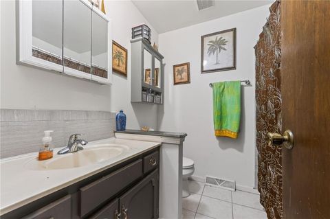 Tiny photo for 1524 Oxford Court, Liberty, MO 64068 (MLS # 2618003)