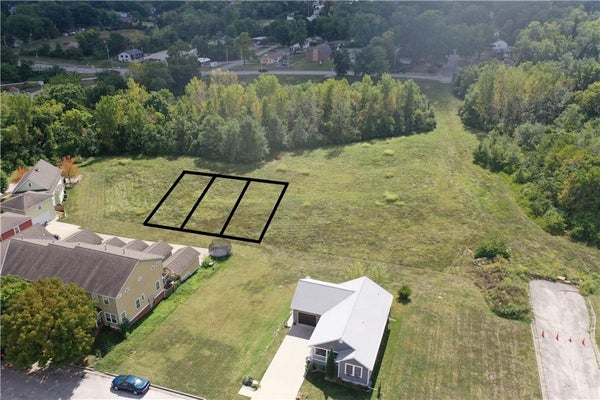 9524 E 58TH ST, KANSAS CITY, MO 64133 - Image 26bcb4fa7d8846e27eec8ac1cb607a8e/2526707036