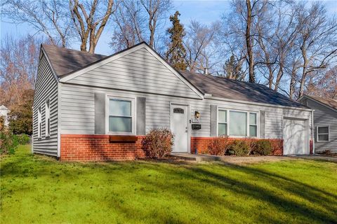 7576 Rainbow Drive Prairie Village KS 66208