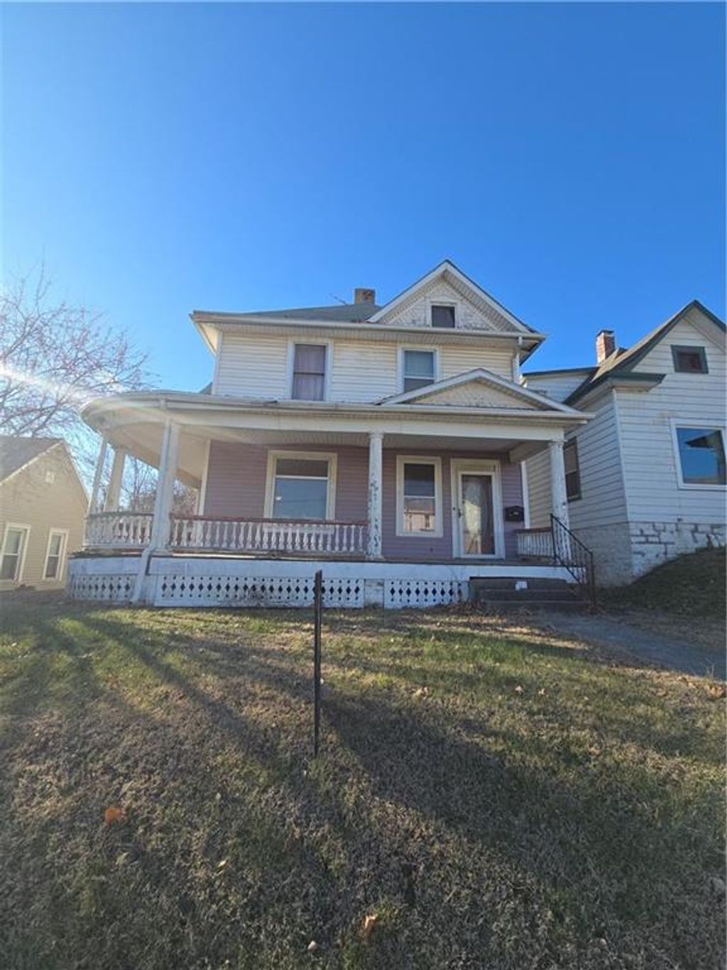 Photo of 121 N 10th Street, Atchison, KS 66002 (MLS # 2592340)