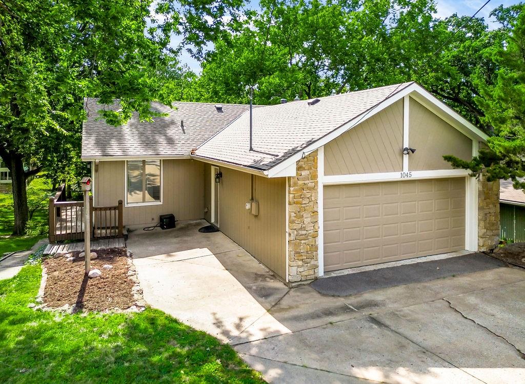 1045 NW S SOUTH SHORE Drive