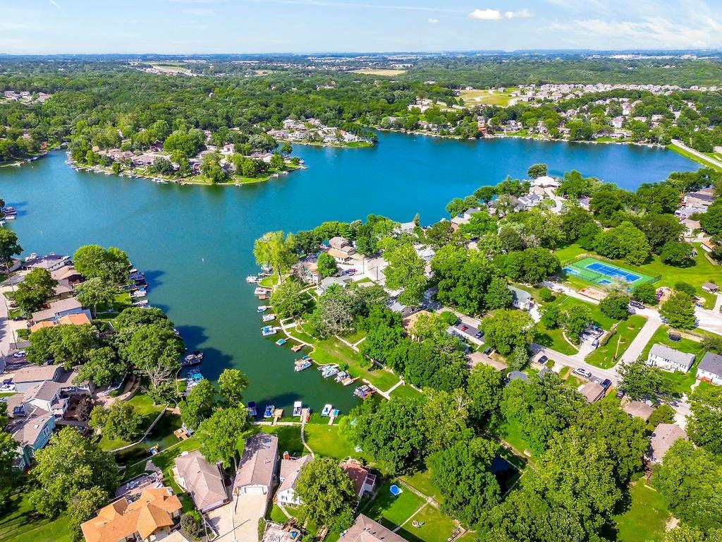 1045 NW S SOUTH SHORE Drive