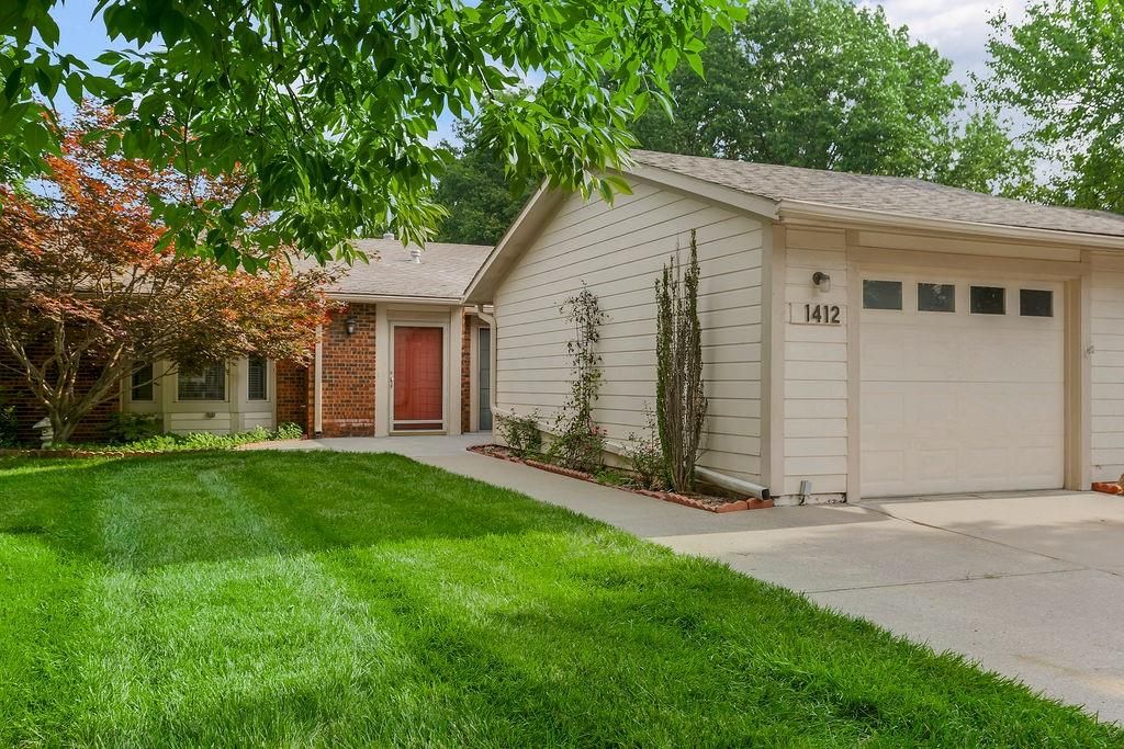 Photo of 1412 W Stone Boulevard, Raymore, MO 64083 (MLS # 2592302)