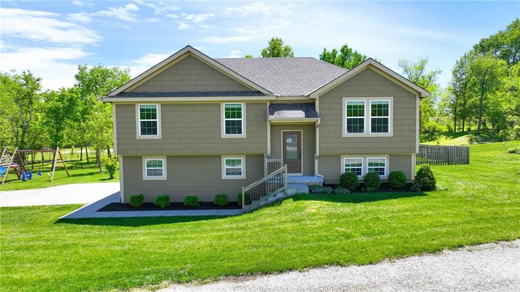 Photo of 33767 Hwy U Highway, Rayville, MO 64084 (MLS # 2618849)