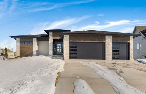 Photo of 16771 S Twilight Lane, Olathe, KS 66062 (MLS # 2615930)