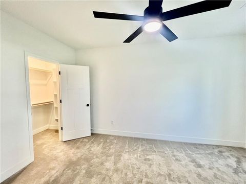 Tiny photo for 2185 Heritage Court, Liberty, MO 64068 (MLS # 2602407)