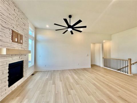 Tiny photo for 2185 Heritage Court, Liberty, MO 64068 (MLS # 2602407)