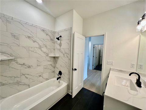 Tiny photo for 2185 Heritage Court, Liberty, MO 64068 (MLS # 2602407)