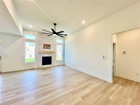 Tiny photo for 2185 Heritage Court, Liberty, MO 64068 (MLS # 2602407)