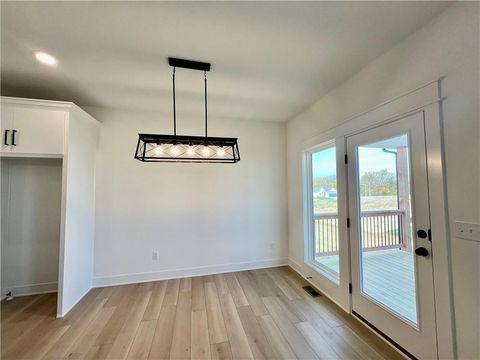 Tiny photo for 2185 Heritage Court, Liberty, MO 64068 (MLS # 2602407)