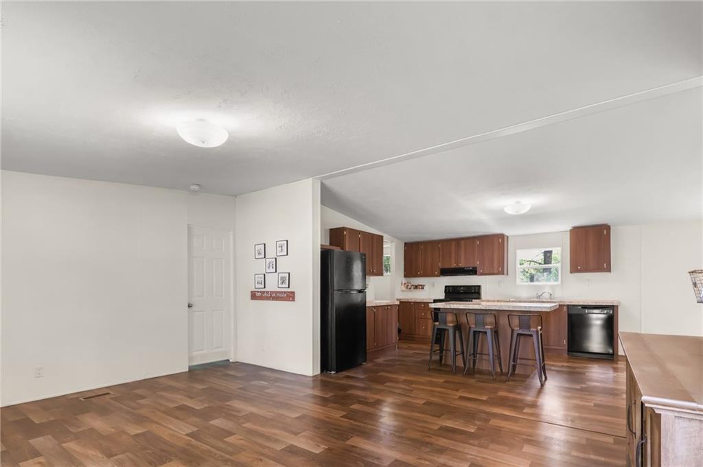 18 S Lakeside Circle