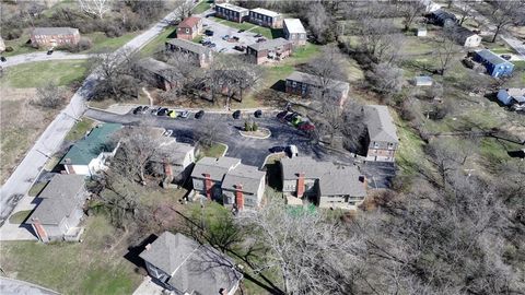 8627 Countryshire Lane Kansas City MO 64138