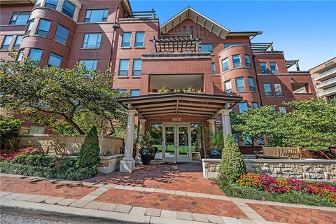 Photo of 4900 Central Street #101, Kansas City, MO 64112 (MLS # 2578321)
