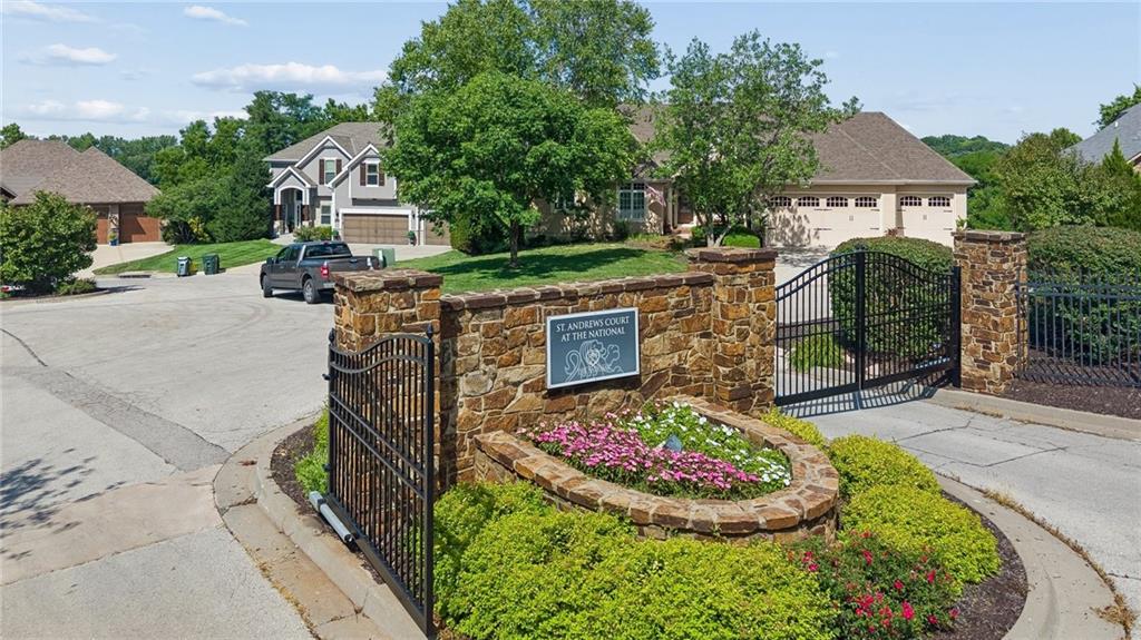 5870 Chateau Court