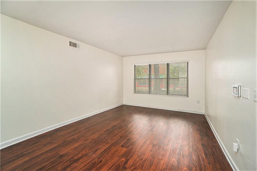 Photo of 425 W 9th Street #102, Kansas City, MO 64105 (MLS # 2605901)