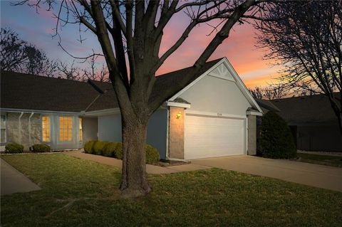 12110 Oakmont Street Overland Park KS 66213