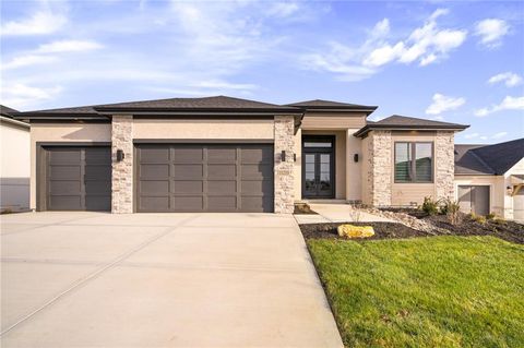 11233 S Sunray Drive Olathe KS 66061