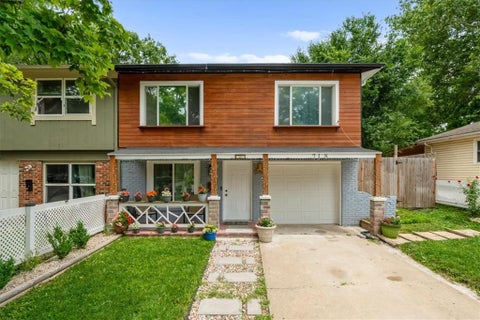 Photo of 718 S Stevenson Street, Olathe, KS 66061 (MLS # 2642336)