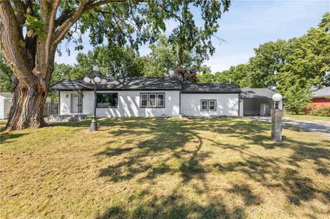 Photo of 8716 E 74th Street, Kansas City, MO 64133 (MLS # 2637623)