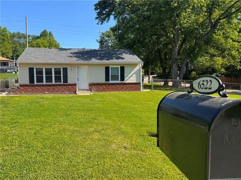 Photo of 6522 Kimball Avenue, Kansas City, KS 66104 (MLS # 2610264)