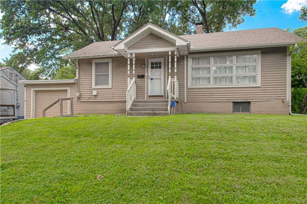 Photo of 4748 Reinhardt Drive, Roeland Park, KS 66205 (MLS # 2632577)