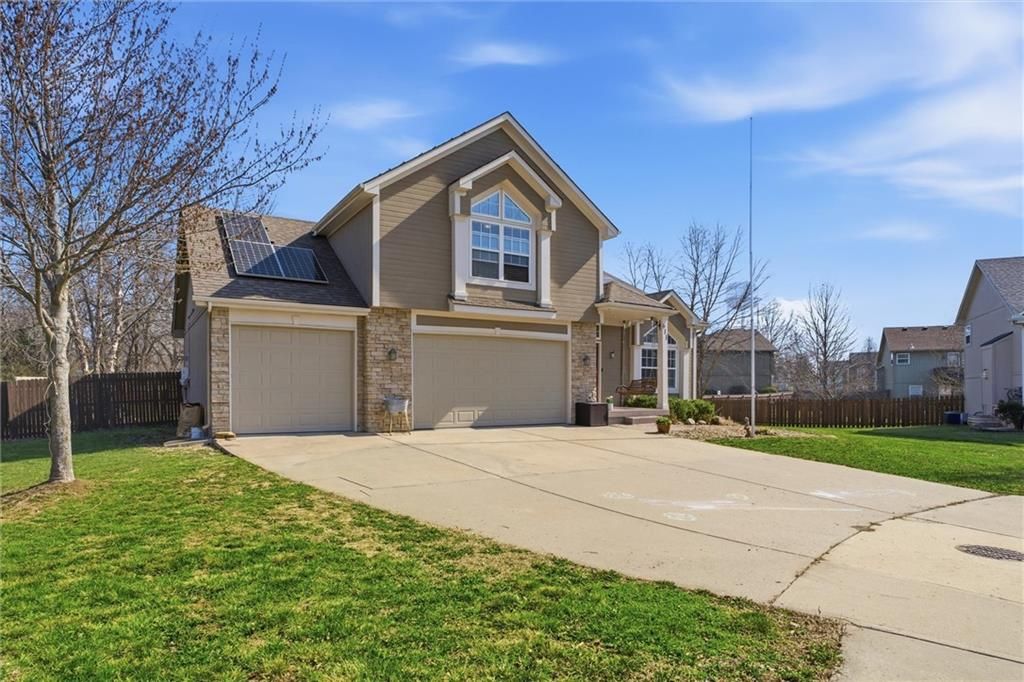 Photo of 611 Chardonnay Court, Raymore, MO 64083 (MLS # 2608735)