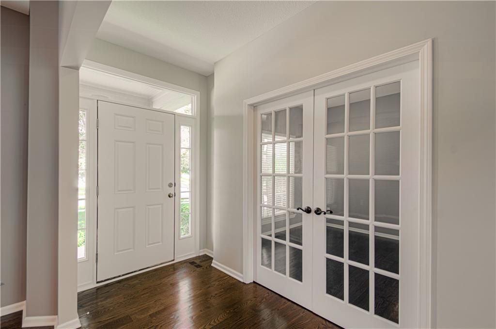 Photo of 1505 Glen Brook Lane, Liberty, MO 64068 (MLS # 2567009)