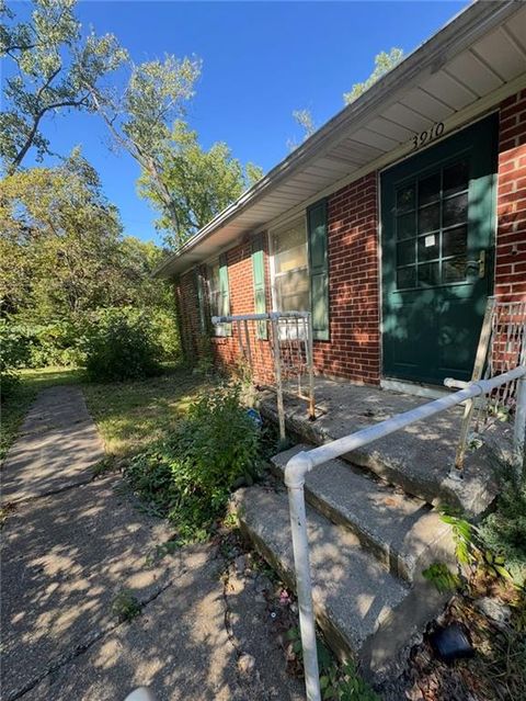3910 Sewell Avenue Kansas City KS 66104