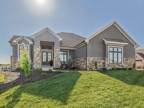 Photo of 21509 W 80th Terrace, Shawnee, KS 66220 (MLS # 2615434)