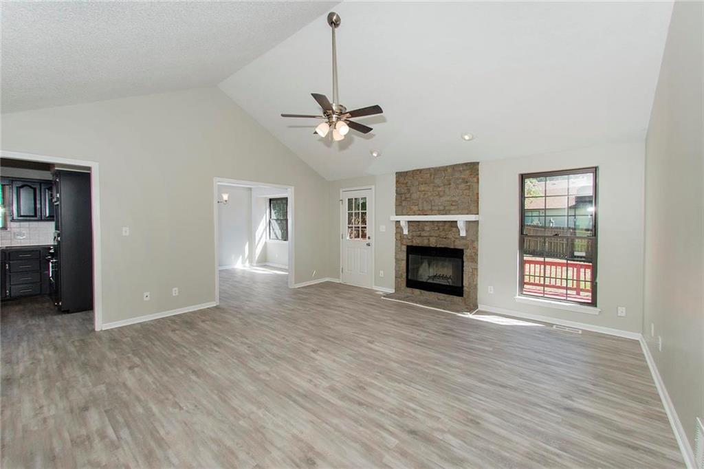 Photo 1 of 40 — 605 1st Terrace, Lansing, KS 66043