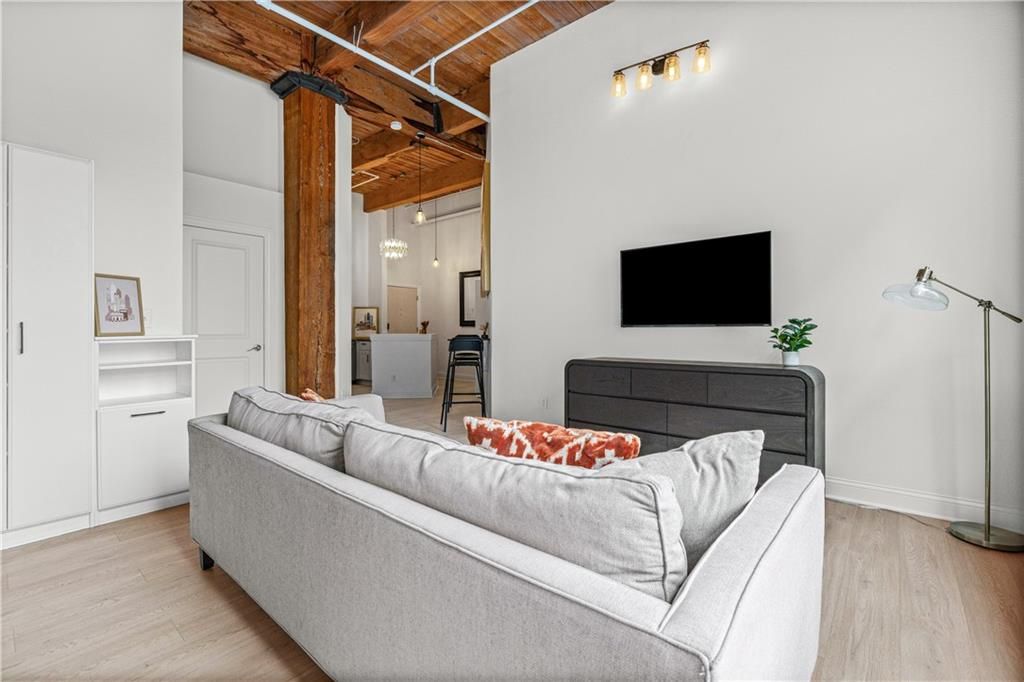 Photo of 308 W 8th Street #304, Kansas City, MO 64105 (MLS # 2617802)