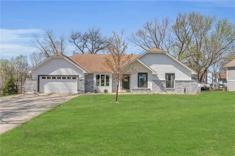 7910 NW Eastside Drive, Weatherby Lake, MO 64152 - #: 2539736
