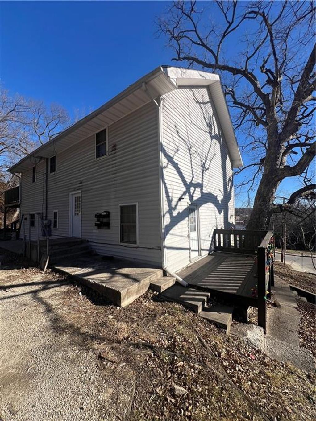 Photo of 507 Henrie Avenue, Excelsior Springs, MO 64024 (MLS # 2596706)