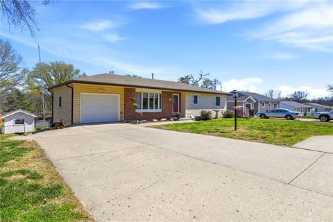 4305 Shrine Park Road, Leavenworth, KS 66048 - #: 2613305