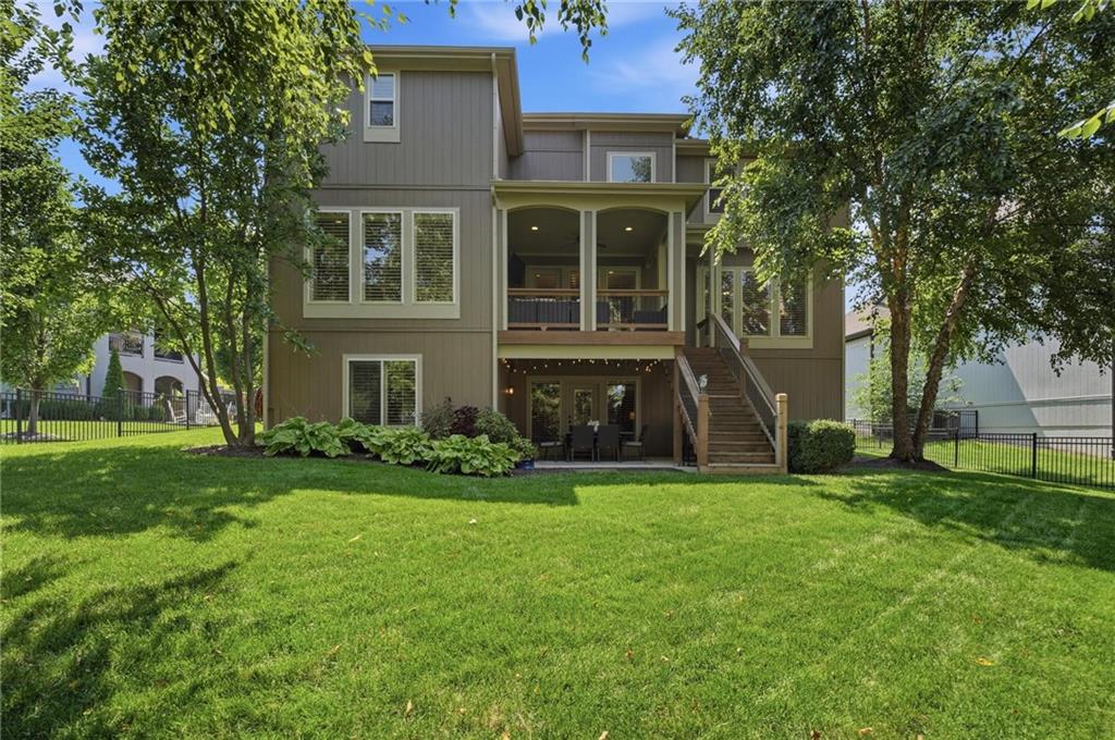 9404 W 163rd Place