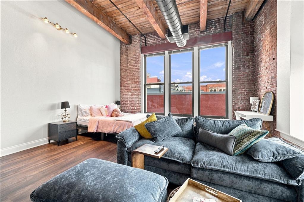 308 W 8th Street 216